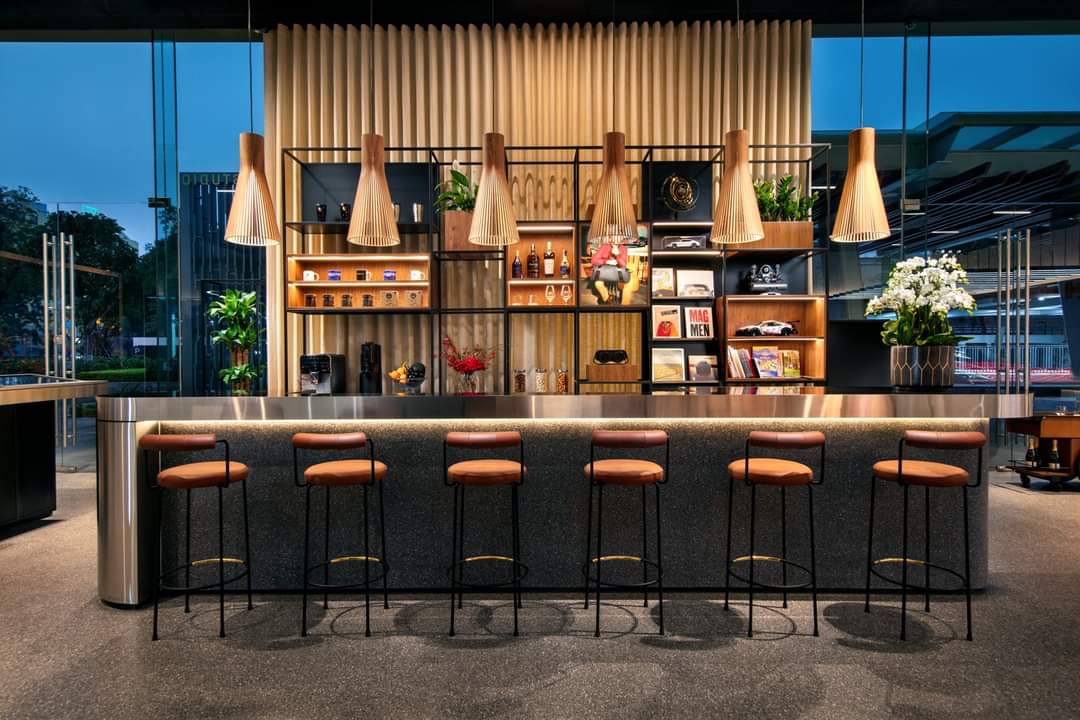 Thiết kế thi công showroom xe hơi