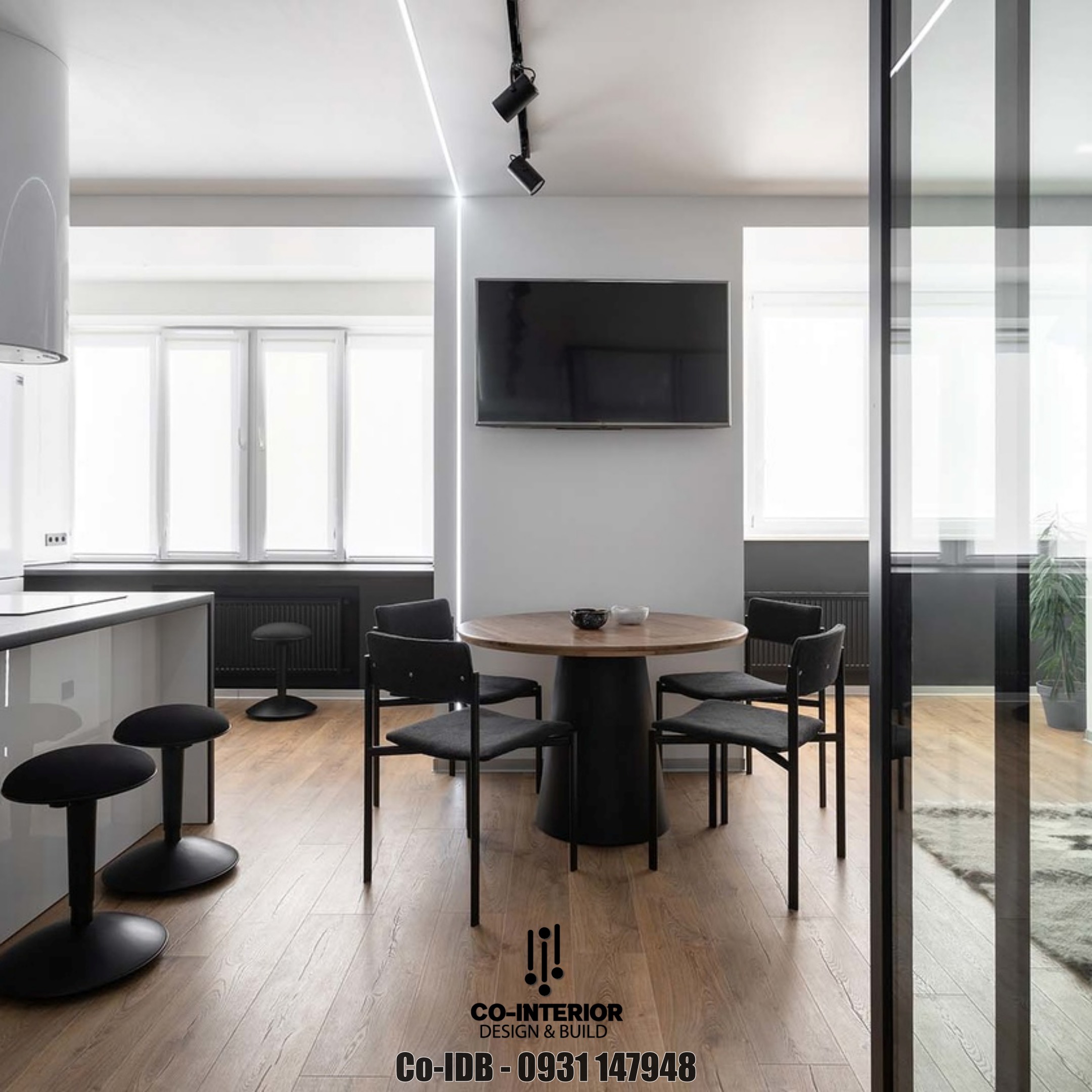 bàn ăn được thiết kế đơn giản