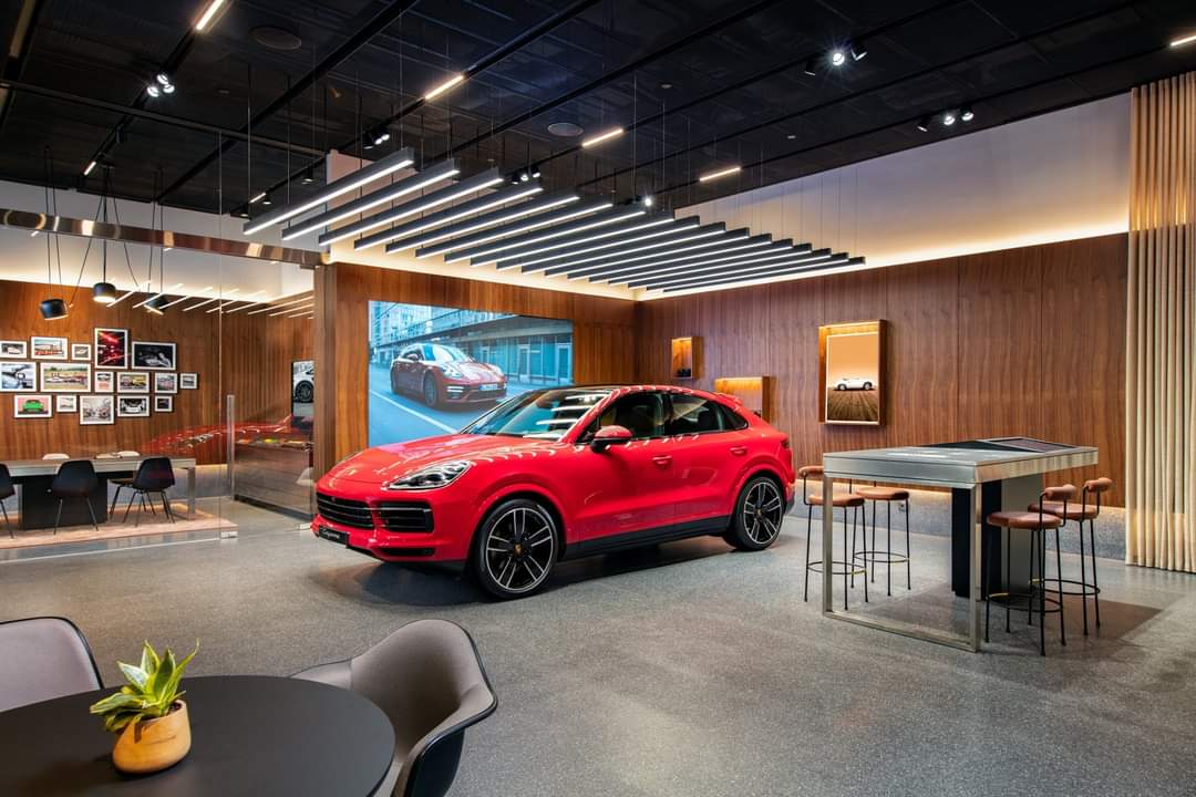 Thiết kế thi công showroom ô tô