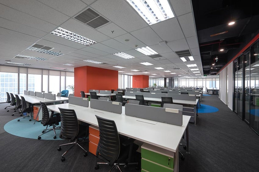 Không gian làm việc thiết kế mở tạo sự kết nối giữa các nhân sự 