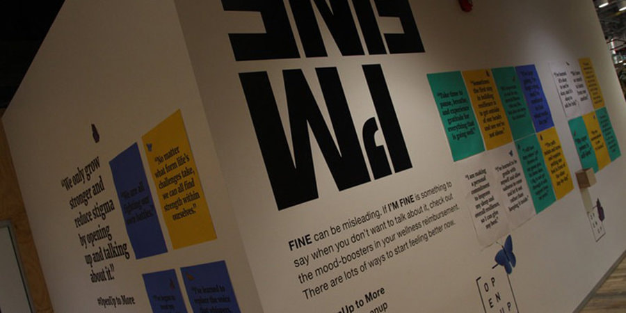 Các bức tường trong văn phòng được tô điểm với các thông điệp vô cùng độc đáo