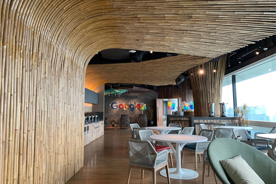 Quầy pantry mang đậm nét gần gũi với hệ trần được thiết kế bằng thanh tre cực độc đáo