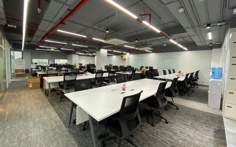 Khu vực làm việc được thiết kế mở giúp tạo sự kết nối giữa nhân sự