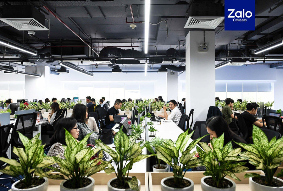 Khu vực làm việc chung được thiết kế mở tạo nên sự thông thoáng cho tổng thể không gian