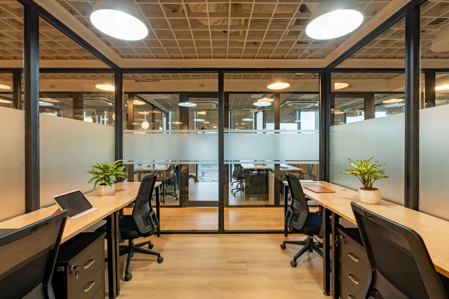 Khu làm việc riêng mang đến không gian yên tĩnh, đảm bảo tính bảo mật